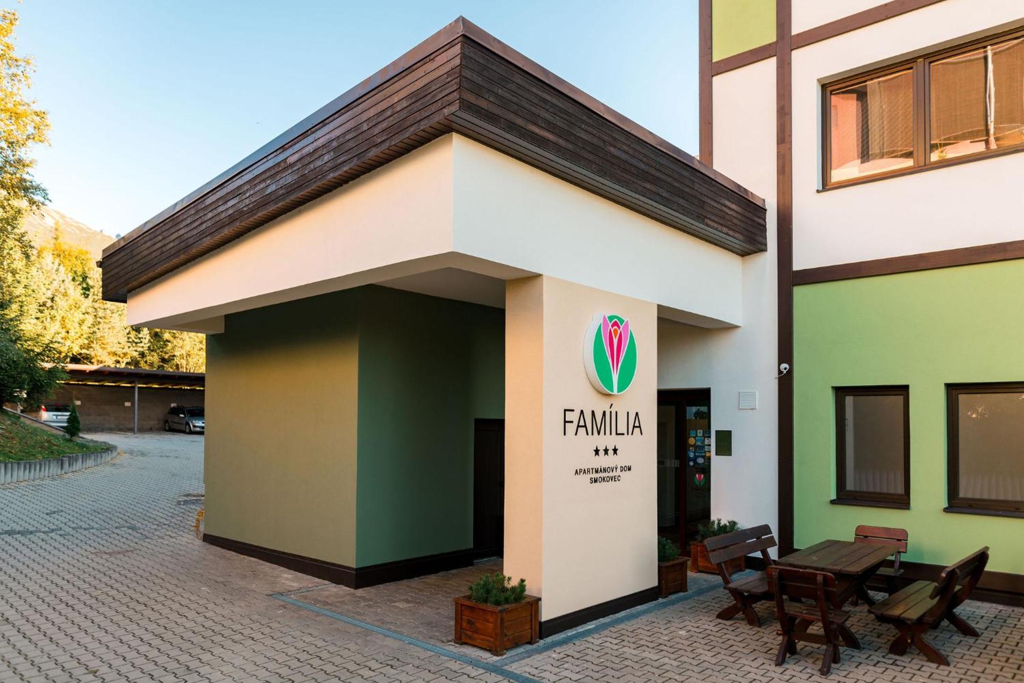 Apartmanovy Dom Familia Smokovec วิสโซเค ดาตรี ภายนอก รูปภาพ