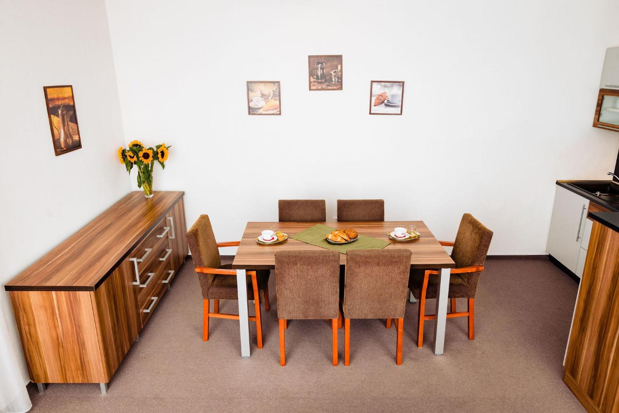Apartmanovy Dom Familia Smokovec วิสโซเค ดาตรี ภายนอก รูปภาพ